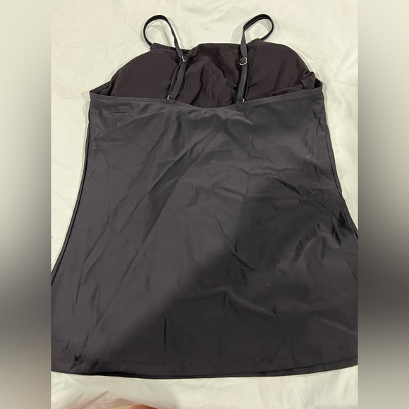 Hold Pose High Neck black Tankini & Bottom - Picture 5 of 9